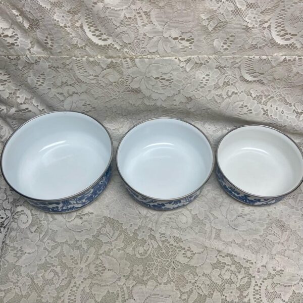 Vintage, Heritage Mint 3pc Blue Willow Enamelware Mixing Bowls 7.5in, 7in n 6in