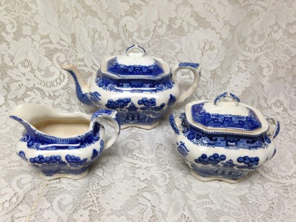 Vintage, Rare, 1911 Buffalo Pottery, 5-pc Blue Willow Tea Set