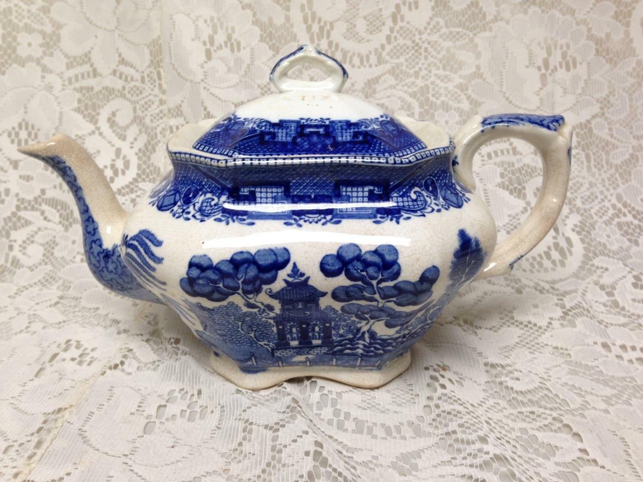 Vintage, Rare, 1911 Buffalo Pottery, 5-pc Blue Willow Tea Set