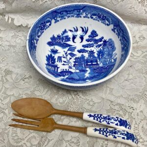 Vintage, 3pc Round Blue Willow Salad-Pasta Bowl with Spoon and Fork (B)