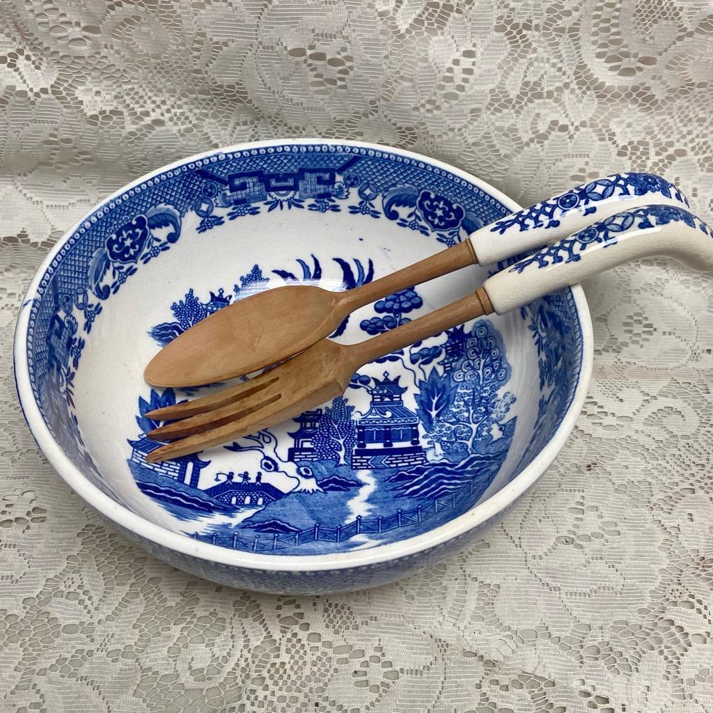 Vintage, 3pc Round Blue Willow Salad-Pasta Bowl with Spoon and Fork (B)