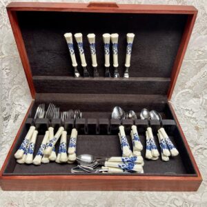 Vintage, 36-pc Oxford Hall Japan Blue Willow Flatware, Service for 6 with Box(B)