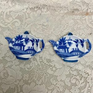 Vintage, Rare, 2pc Blue Willow Teabag or Teaspoon Rest 5in L x 3.5in W