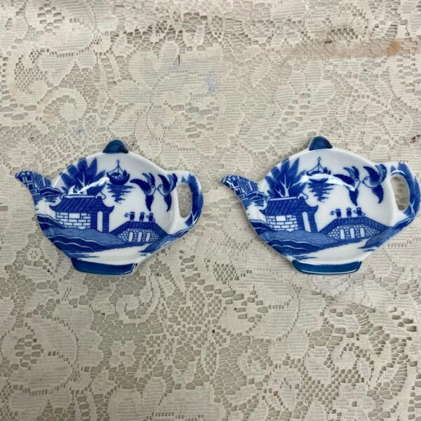 Vintage, Rare, 2pc Blue Willow Teabag or Teaspoon Rest 5in L x 3.5in W