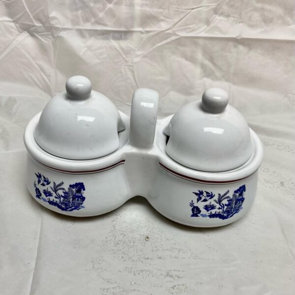 Vintage, Blue Willow White Ceramics Condiment Jar 6.5in x 3.5in x 3in