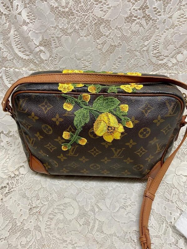 Authentic Louis Vuitton Brown Mono Nile Crossbody 11inx8inx4.5in (891TH)