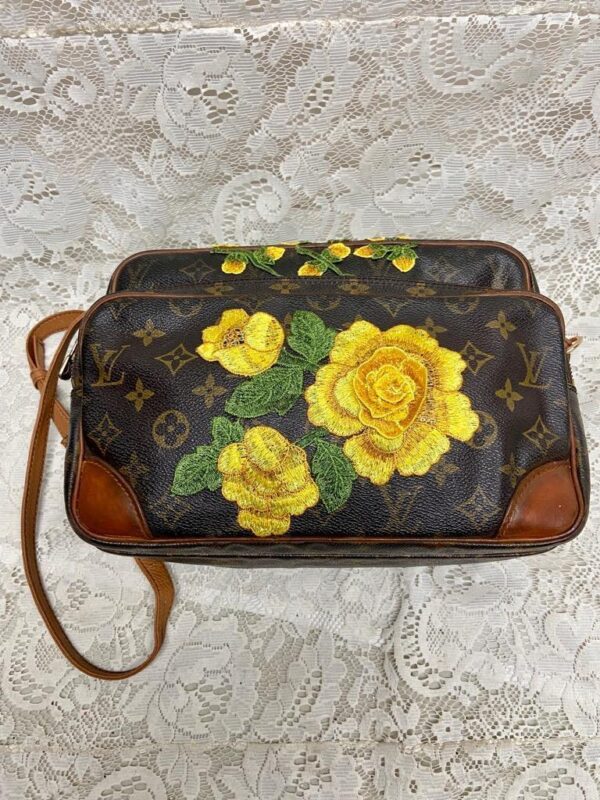 Authentic Louis Vuitton Brown Mono Nile Crossbody 11inx8inx4.5in (891TH)