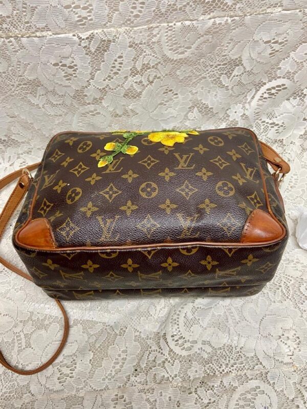 Authentic Louis Vuitton Brown Mono Nile Crossbody 11inx8inx4.5in (891TH)