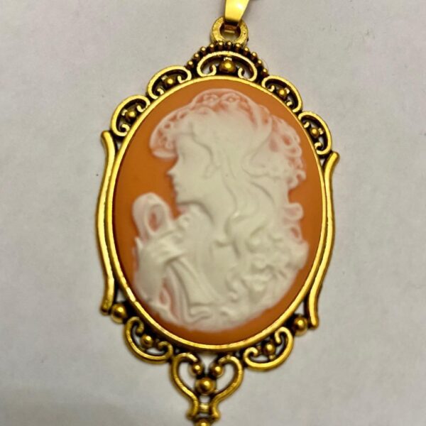 Vintage Pink Cameo of a Lady 18in Gold Plated Pendant Necklace