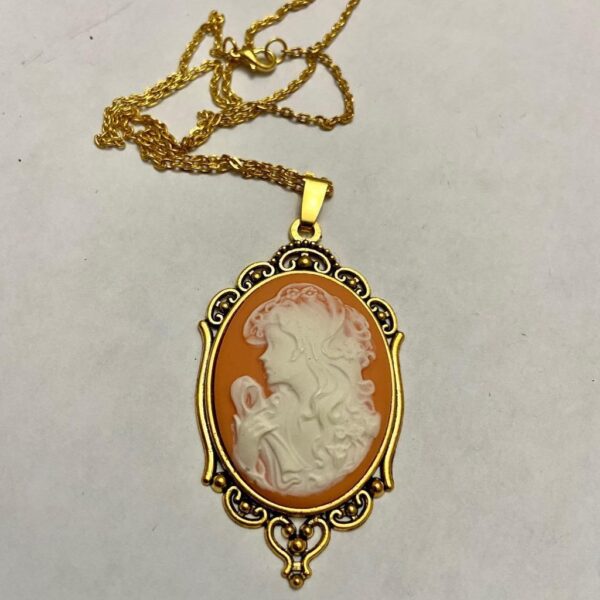 Vintage Pink Cameo of a Lady 18in Gold Plated Pendant Necklace