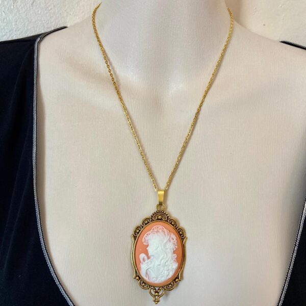 Vintage Pink Cameo of a Lady 18in Gold Plated Pendant Necklace