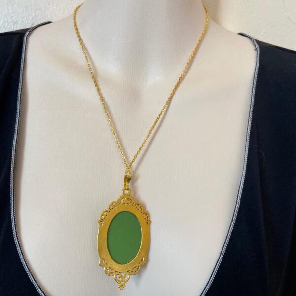 Vintage Green Cameo of a Cherub 18in Gold Plated Pendant Necklace