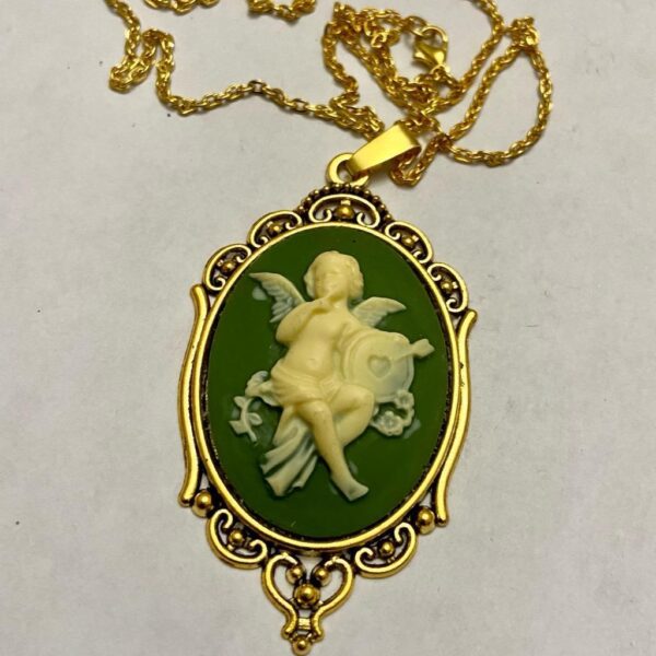 Vintage Green Cameo of a Cherub 18in Gold Plated Pendant Necklace