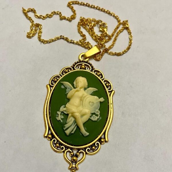 Vintage Green Cameo of a Cherub 18in Gold Plated Pendant Necklace