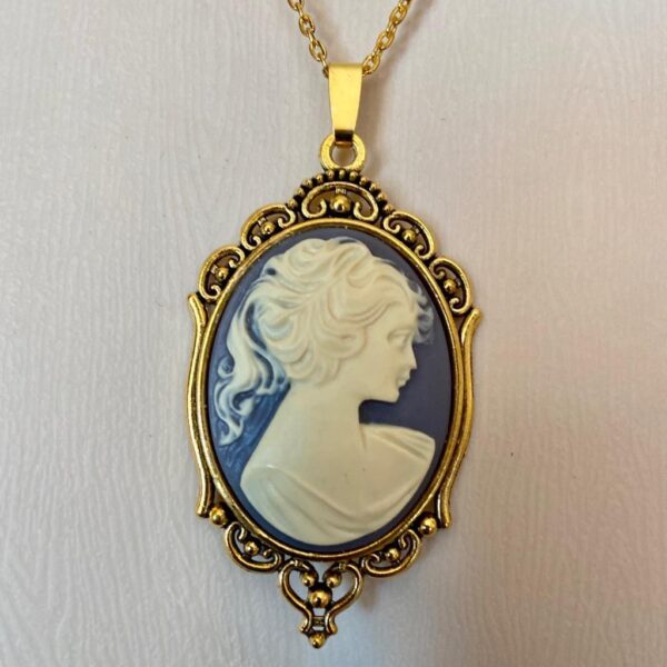 Vintage Blue Cameo of a Lady 18in Gold Plated Pendant Necklace