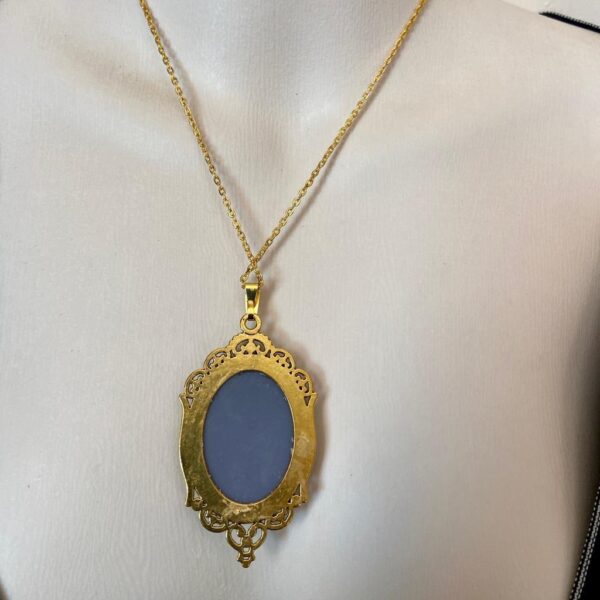 Vintage Blue Cameo of a Lady 18in Gold Plated Pendant Necklace