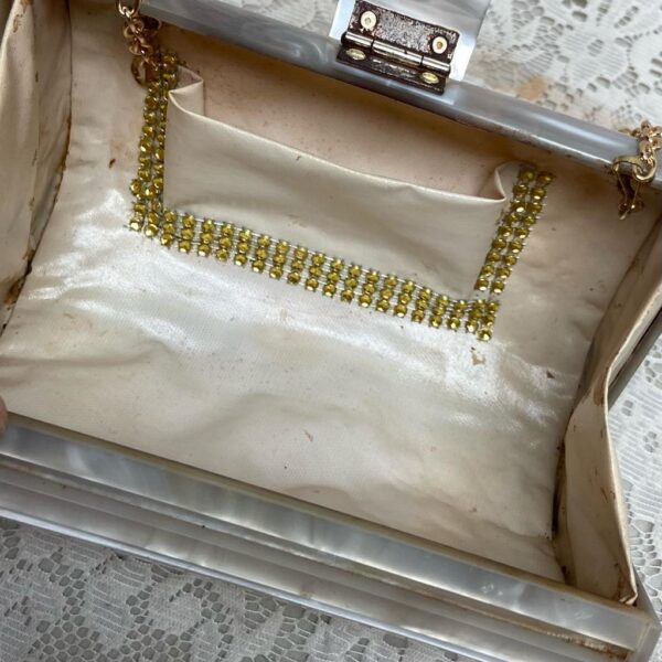 Vintage, Elegant, Mother of Pearl-Lucite Purse Clutch 7in x 4.5in x 3in