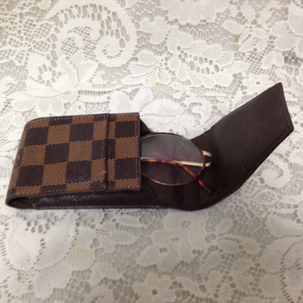 Authentic Louis Vuitton Brown Damier Cigarette-Eye Glass Case 5inx2.5inx1.5in(#4