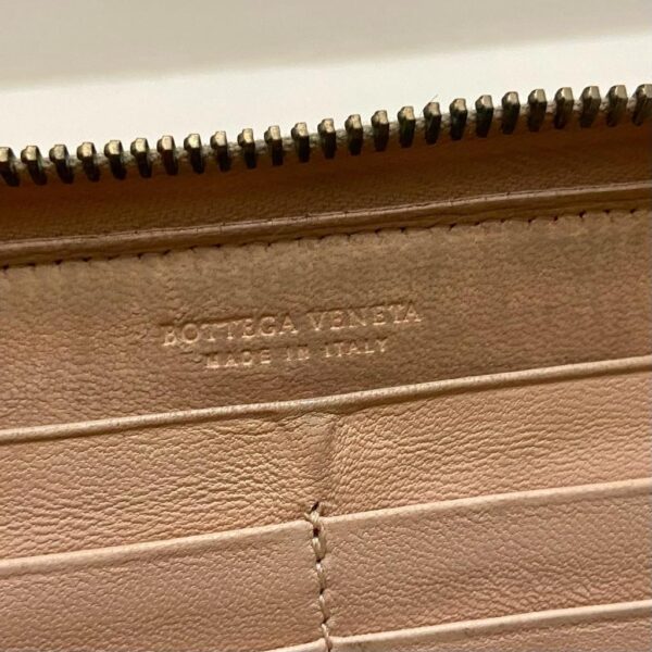 Authentic Bottega Veneta Beige Zippy Long Wallet 7.5in x 4.5in