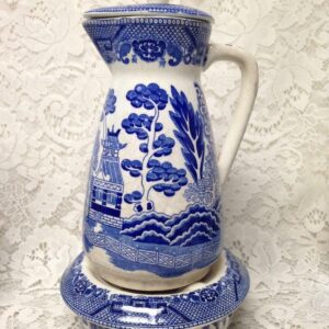 Vintage, Rare, Made in Japan, 10inx5in Blue Willow Carafe with Warmer 3inx5in