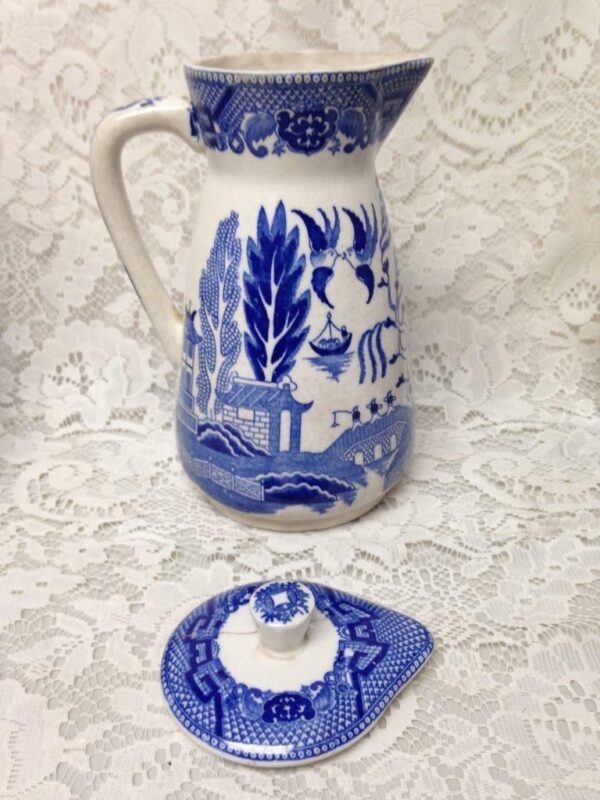 Vintage, Rare, Made in Japan, 10inx5in Blue Willow Carafe with Warmer 3inx5in