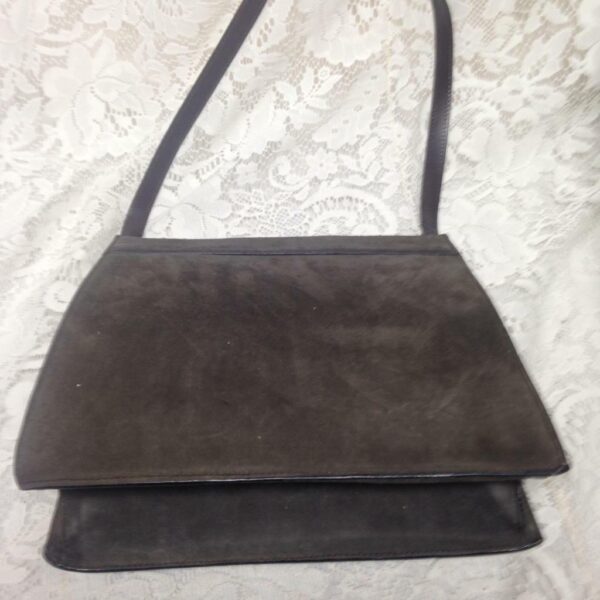 Gucci Brown Leather 2-way Handbag-Shoulder Bag 10in x 9in x 3.5in