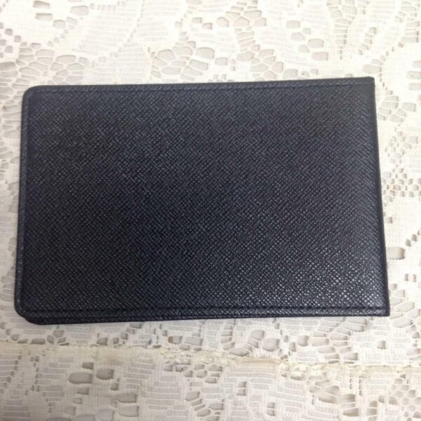 Louis Vuitton Black Taiga Leather Credit Card Case 5in x 3.5 in