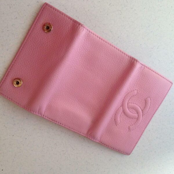 Authentic, Chanel Pink Leather 5-Hooks Key Case 4in x 3in (B)