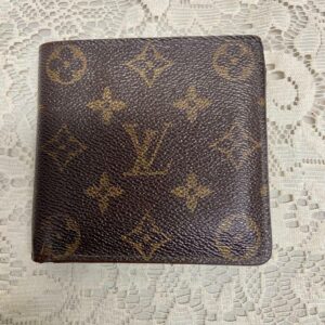 Authentic Louis Vuitton Brown Mono Mens Credit -ID Card Wallet 4in x 4in (A)