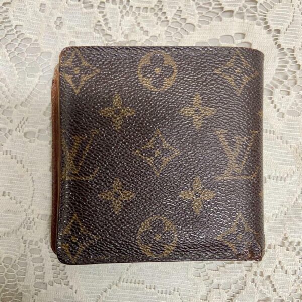 Authentic Louis Vuitton Brown Mono Mens Credit -ID Card Wallet 4in x 4in (A)