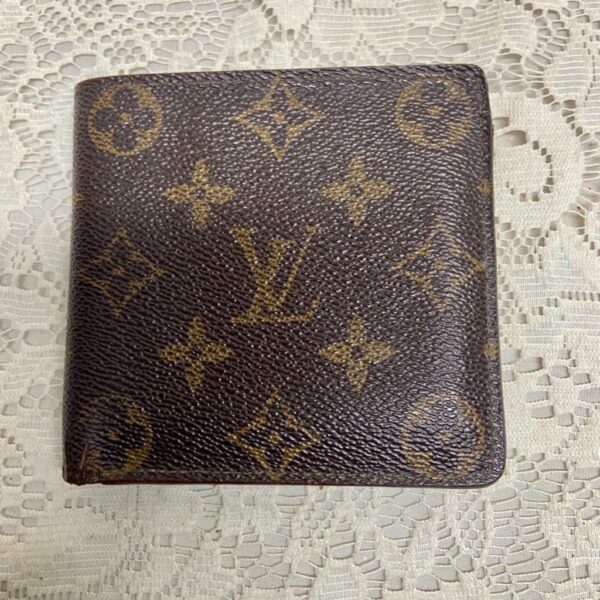 Authentic Louis Vuitton Brown Mono Mens Credit -ID Card Wallet 4in x 4in (A)