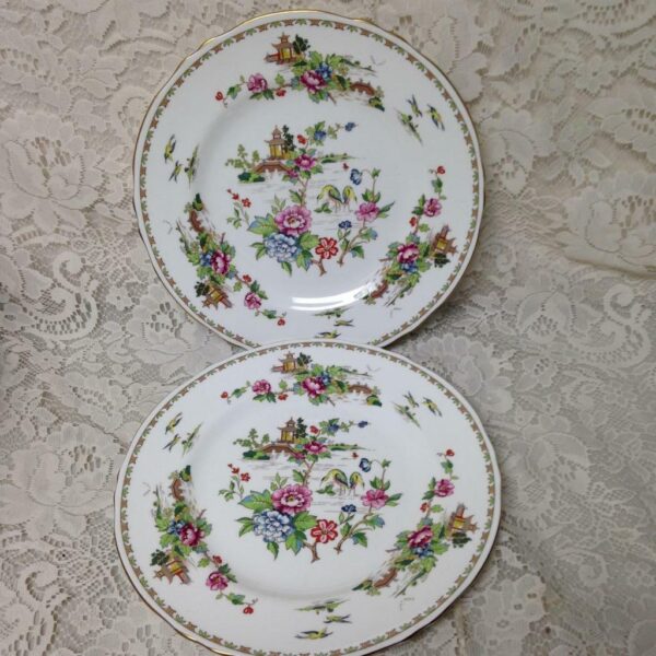 Vintage Crown Staffordshire Polychrome Gaudy BlueWillow 2pc 10.5in Dinner Plates