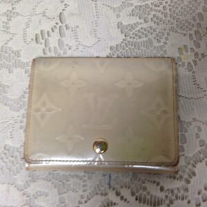 Authentic Louis Vuitton Beige Patent Leather Credit Card- Coin Purse 4.5in x 3in