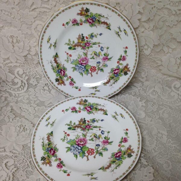 Vintage Crown Staffordshire Polychrome Gaudy BlueWillow 2pc 10.5in Dinner Plates