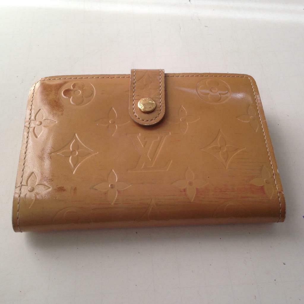 Louis Vuitton, Vernis Mono, Tan Compact Bifold Wallet- 4in x 4in(MI0098)