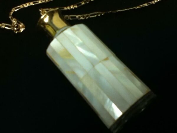 Vintage,Mother of Pearl Perfume Bottle-Pendant w/ 20in 18KGF Chain Necklace