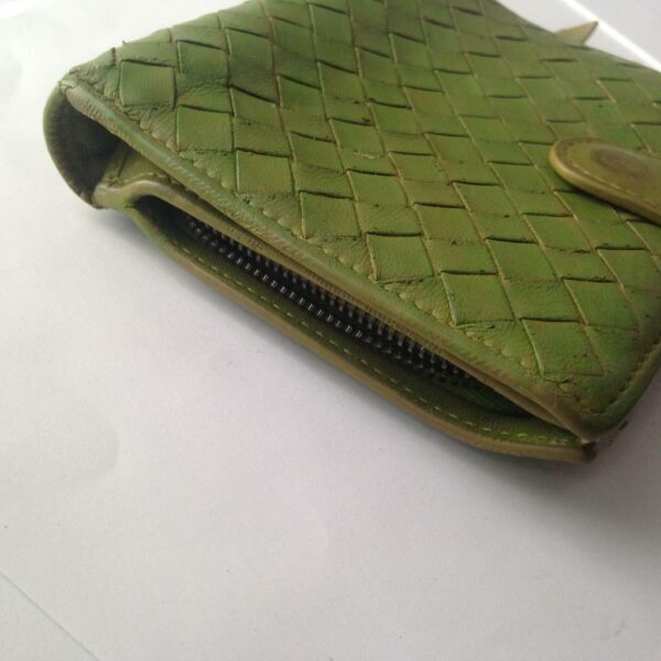 Authentic Bottega Veneta Green Leather Compact Wallet 4.5in x 4.5in