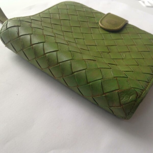 Authentic Bottega Veneta Green Leather Compact Wallet 4.5in x 4.5in