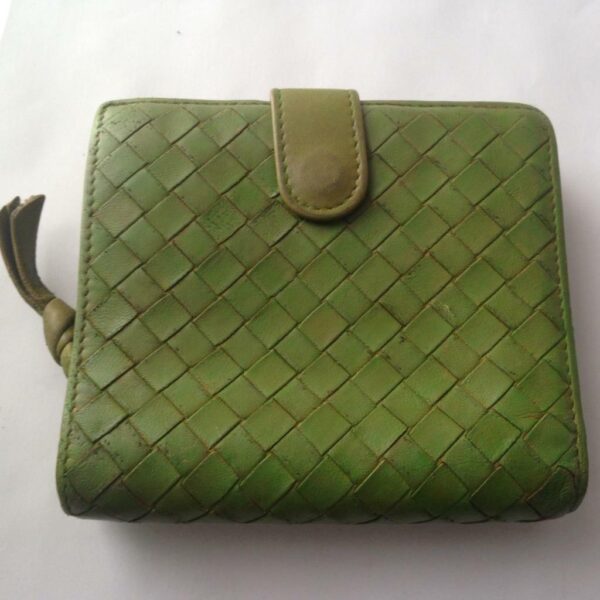 Authentic Bottega Veneta Green Leather Compact Wallet 4.5in x 4.5in