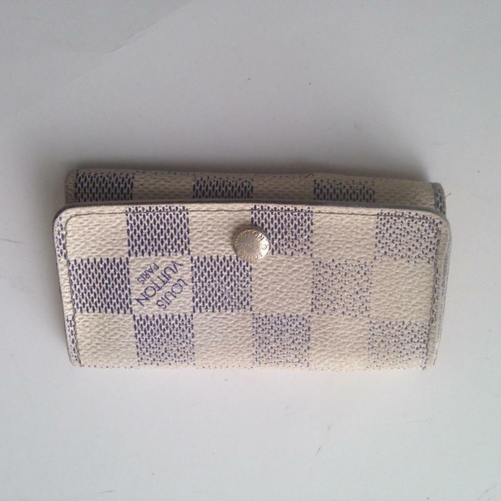 Authentic, Louis Vuitton, Damier Azuzr 4-Hooks Key Case 4.5in x 2.5in (CT3068)