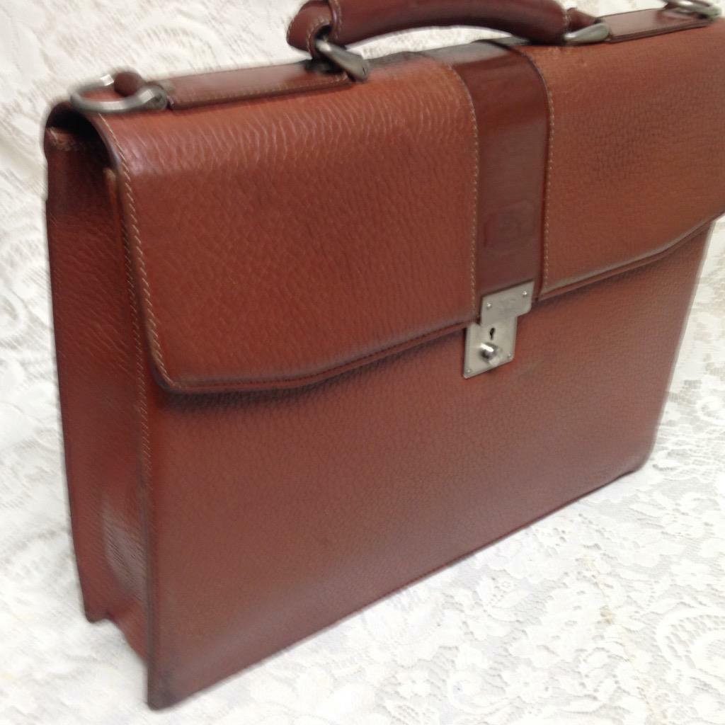 Authentic Burberrry, Tan-Brown Leather Large Briefcase 15in x 11in x 3in