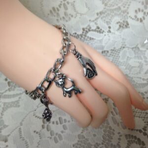 Beautiful, Silver Tone, 5- Charm Bracelet (Heart, Padlock, Cat, Shoes, Snowman)