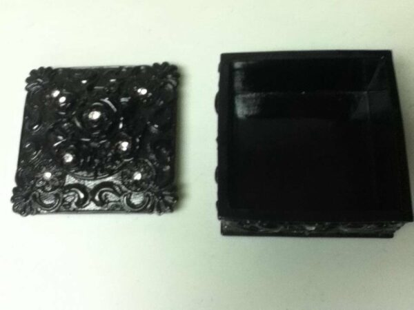 2-pc Black Lacquer Trinket Box with Rhinestones This is a beautiful trinket box