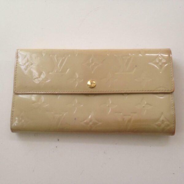 Louis Vuitton Beige Yellow Vernis Mono Bi-fold Long Wallet 7.5in x 4in( TH1142)