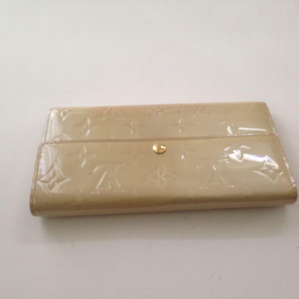 Louis Vuitton Beige Yellow Vernis Mono Bi-fold Long Wallet 7.5in x 4in( TH1142)