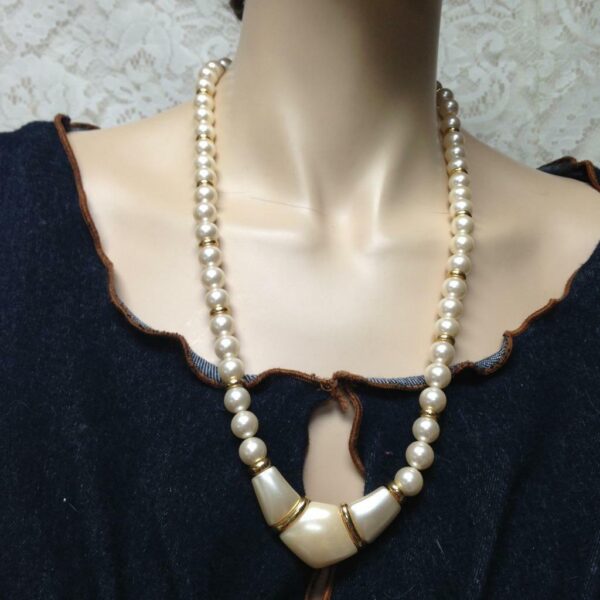 Vintage, Napier, Faux Pearl V-shape Pendant, 24in Necklace