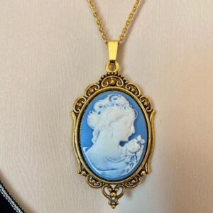 Vintage Blue Cameo of a Lady 18in Gold Plated Pendant Necklace