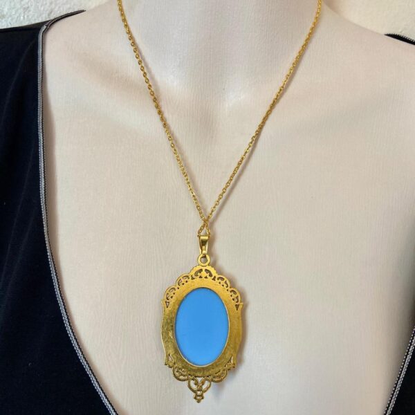 Vintage Blue Cameo of a Lady 18in Gold Plated Pendant Necklace