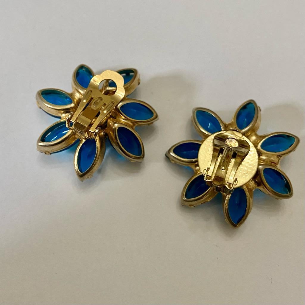 1950s Gorgeous Blue Floral Rhinestone Clip Earrings