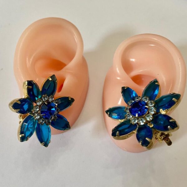 1950s Gorgeous Blue Floral Rhinestone Clip Earrings